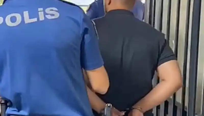 İzmir'de Polis Operasyonuna Saldıran Şahıs Derhal Tutuklandı