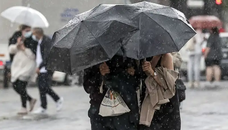 İstanbul'da Kış Soğuğu ve Sağanak Yağışlar Kapıda