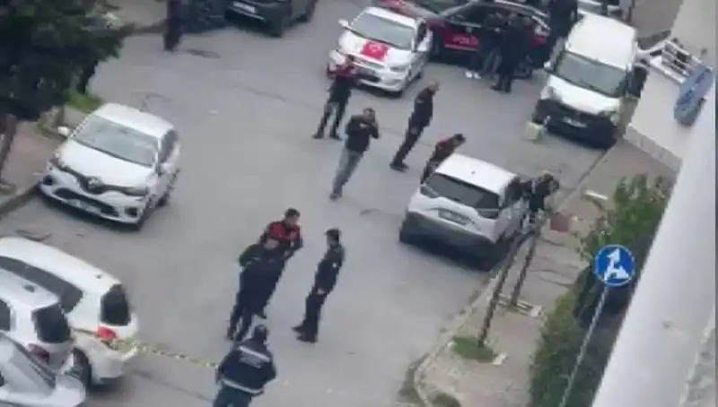 Yolda Yürüyen Adam Kurşun Yağmuruna Tutuldu: Olayın Ayrıntıları Ortaya Çıktı!