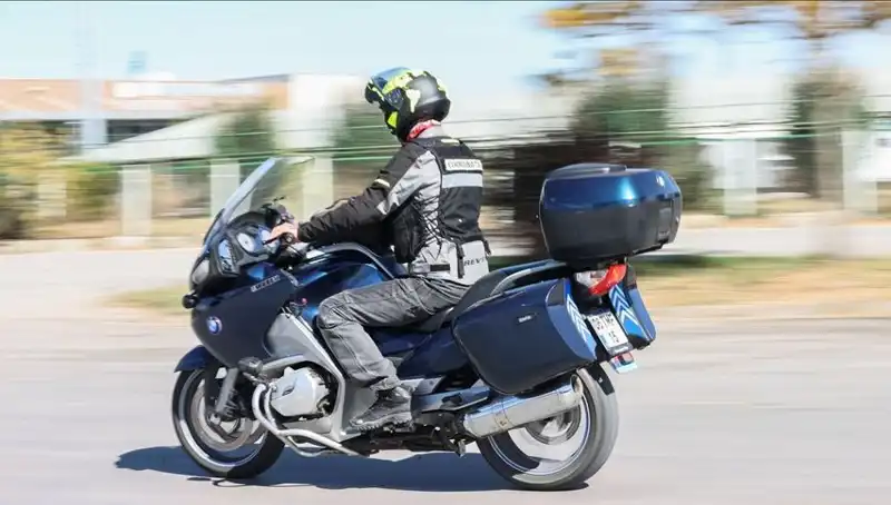 Motosiklet Sürücüsüne Kesilen Fazla Yolcu Cezası İptal Edildi: Adalet Yerini Buldu!