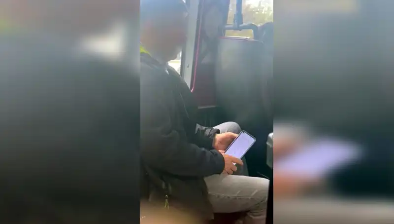 Minibüste Genç Kıza Taciz Eden Şüpheli Hızla Yakalandı