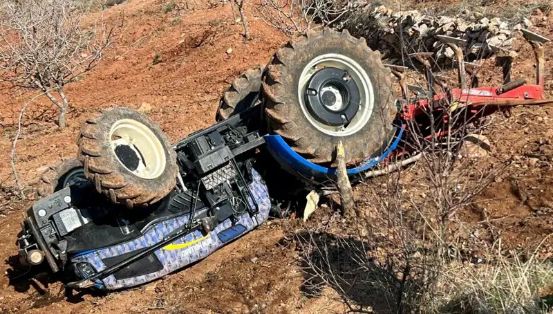 Siirt'te Devrilen Traktör Kazasında Bir Kişi Hayatını Kaybetti