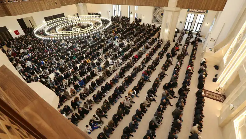 Cuma Namazı 4 Nisan 2025'te Hangi Saatte Kılınacak?
