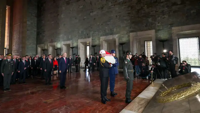 Anıtkabir'de Devlet Erkanının Katıldığı Anma Töreninde Coşku Hakim
