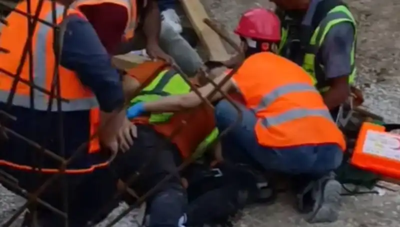 Adana'da İnşaat Kazası! İki İşçi Yaralandı, Olayla İlgili Gelişmeler