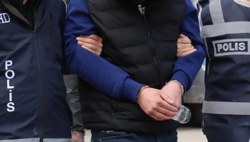 Türkiye'de DAEŞ'e Yönelik Operasyon: 4 İl ve 4 Gözaltı