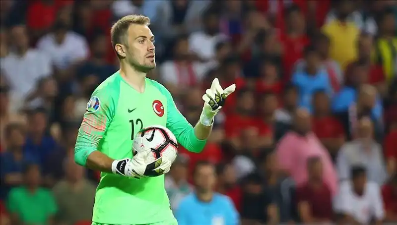 Milli Kaleci Mert Günok Futbolu Bırakma Tarihini Açıkladı