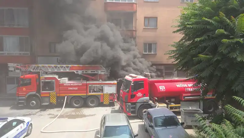 Niğde'de Beyaz Eşya Deposunda Büyük Yangın: Yangının Sebepleri Neler?
