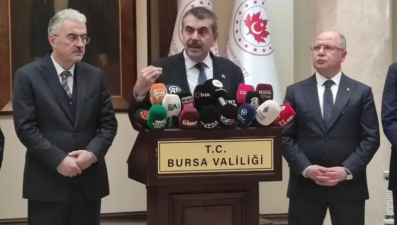 Bakan Tekin'den Çalışanlara Protesto Yaptırımı Uyarısı: Tepkiler Yükseliyor