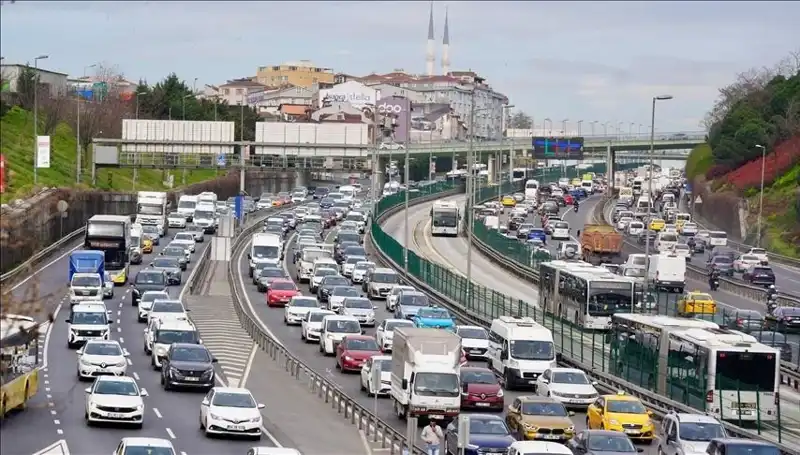 Trafikte Dikkat: Yeni Cezalar Genel Kurul'da Onaylandı, Ehliyetlerinizi Kontrol Edin!