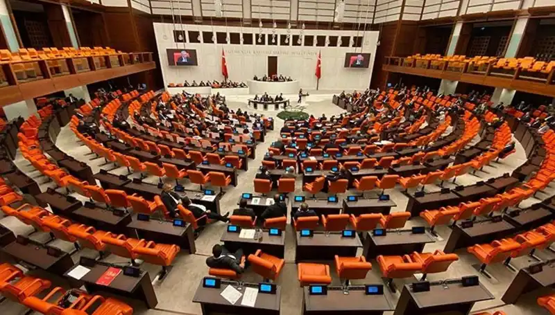 Emekli İkramiyelerinde Tarihi Değişim: 4 Bin TL’ye Çıkacak Teklif TBMM’de!