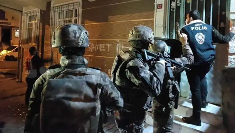 Adana’da Yoldaşlar Suç Örgütüne Büyük Operasyon: 41 Kişi Tutuklandı