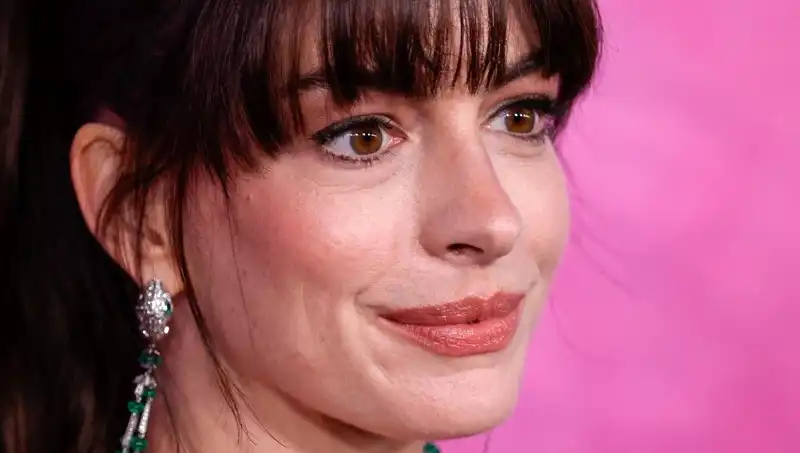 Hollywood Yıldızlarının Tercihi: Ölü İnsan Derisi Enjeksiyonu Üzerine Şok Edici Gerçekler