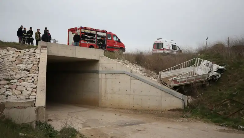 Kamyonet Alt Geçidi Aşamadı: Trajik Kaza Sonucu Bir Ölü