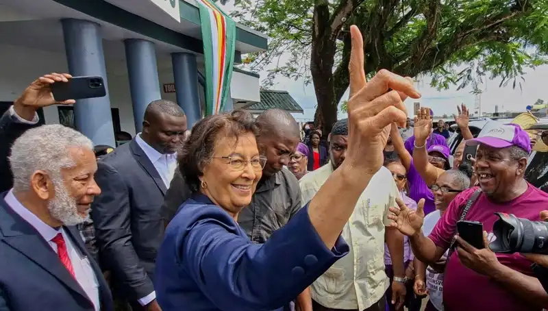 Surinam’da Tarihi An: İlk Kadın Devlet Başkanı Seçildi!