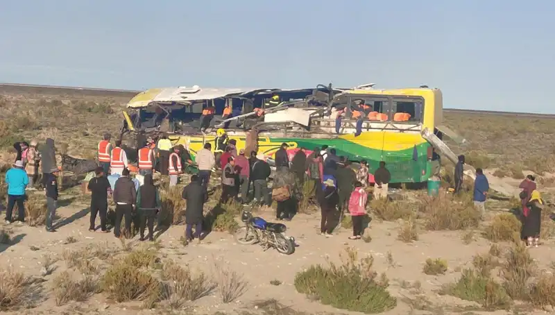 Bolivya'da Otobüs Faciası: 37 Kişi Hayatını Kaybetti, 39 Yaralı