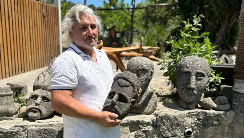 Modern Becerilerle Yapılan Tarihi Görünümlü Eserler: Sanatçı Herkesi Şaşırtıyor