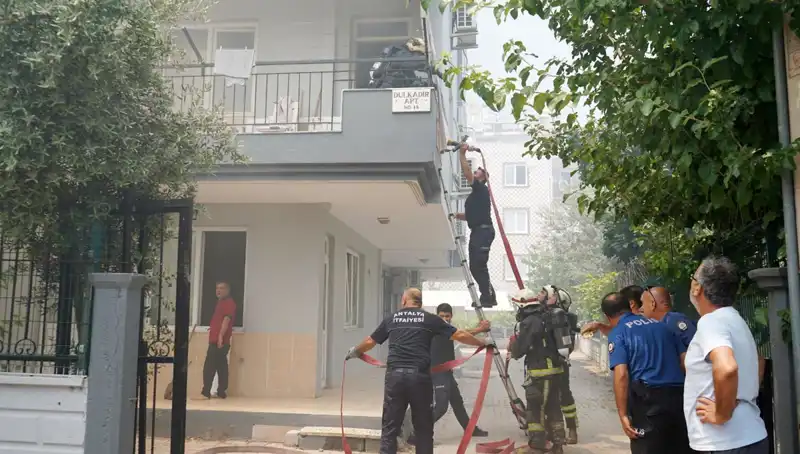 Korkunç Olay! Arkadaşının Ağabeyinin Daireleri Alev Alev Yandı