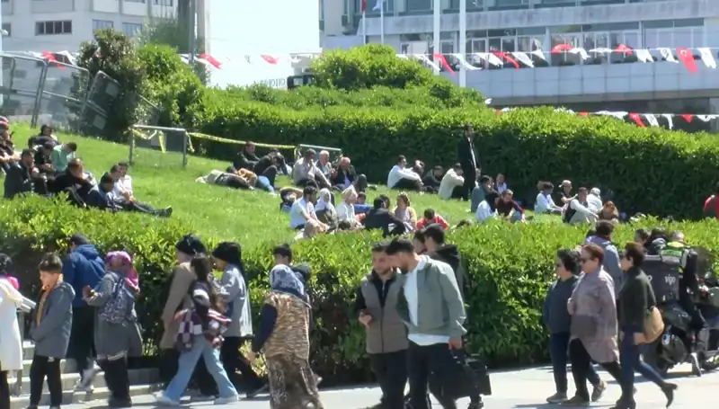 Taksim’de Deprem Yoğunluğu Artıyor: Uzmanlardan Kritik Uyarılar