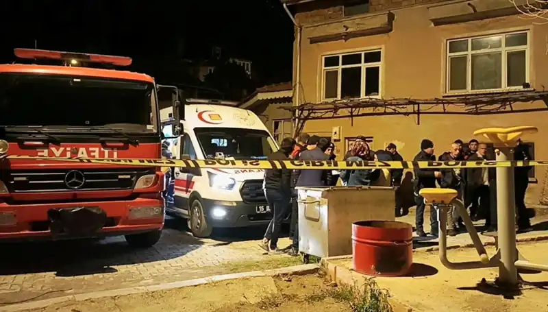 Yaşlı Adamın Yanmış Cansız Bedeni, Gizemli Ölüm Soruşturması Başlattı