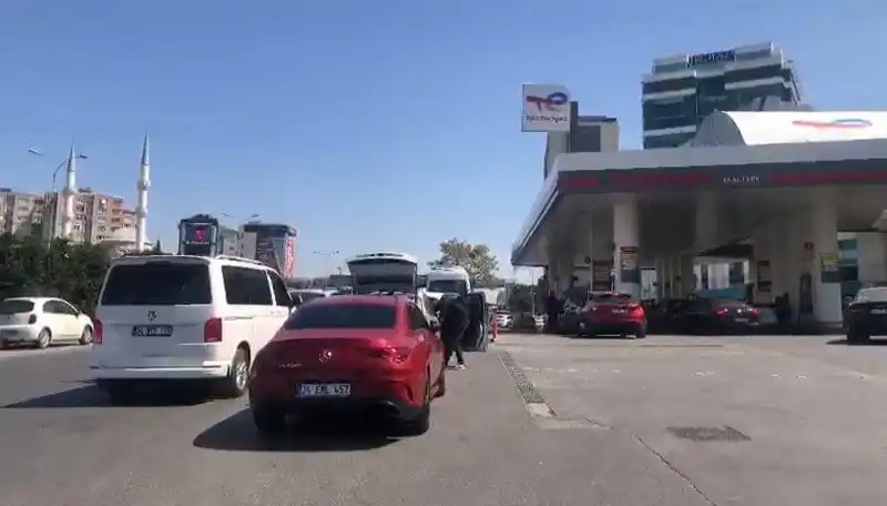 Deprem Sonrası Akaryakıt İstasyonlarındaki Kuyruklar Neden Bu Kadar Uzadı?