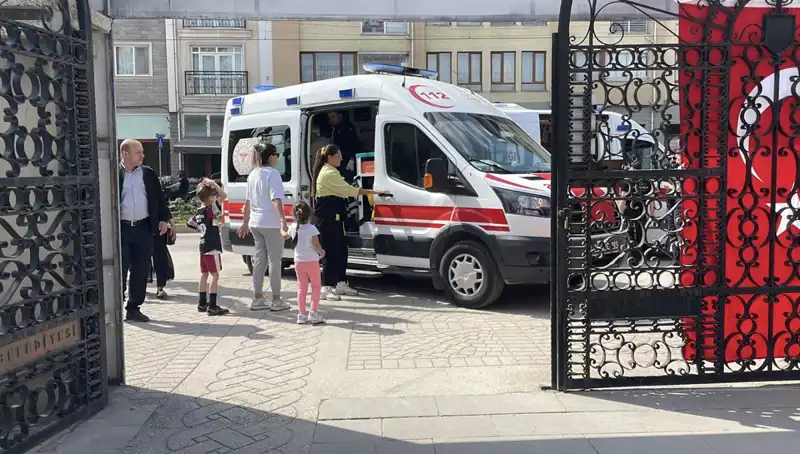 Eskişehir’de Sahipsiz Köpek İki Çocuğa Saldırdı, Korku Dolu Anlar Yaşandı