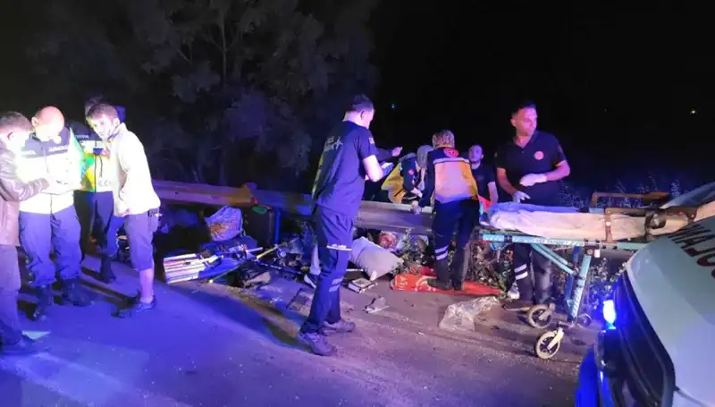 Minibüs Devrildi: Yolcuların Korkunç Kazada Neler Yaşadığı Ortaya Çıktı