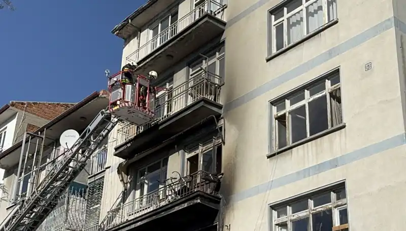 Konya'daki 4 Katlı Binada Yangın: İki Çocuğun Kayıp Hayatı