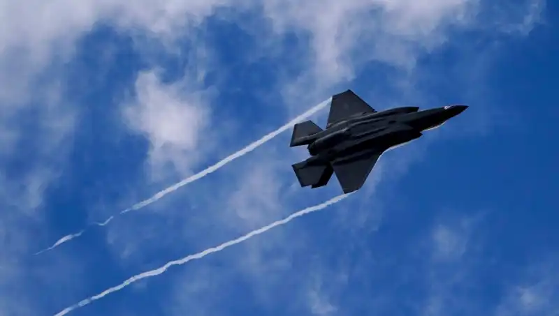 Atina'da Türkiye Kaygısı: F-35'ler Üzerine Verilen Karışık Sinyaller Neyi Anlatıyor?