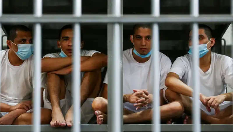 El Salvador, Venezuela’ya Siyasi Tutuklu İade Teklifi ile Yeni Bir Kriz Başlatıyor