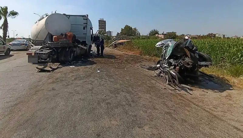 Adana’da Otomobil ve Kamyon Tankerle Çarpıştı! Feci Kaza Korkuttu