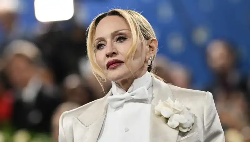 Madonna'nın Diyeti: Kanserle Mücadeledeki Etkisi Tartışmalı