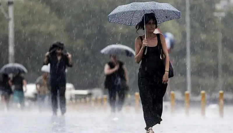 İstanbul ve Ankara'yı Bekleyen Şiddetli Yağışlar: 25 İlde Sağanak Kazalarına Dikkat!