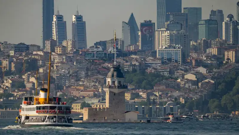 İstanbul'a Hafta Sonu Sıcak Yaz Havası Geliyor!