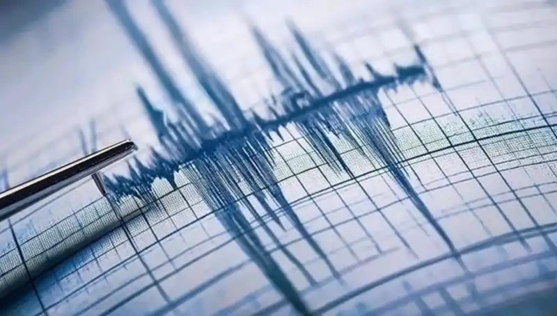 Antalya’da Beklenmedik Deprem: 3.8 Büyüklüğündeki Sarsıntı Korkuttu