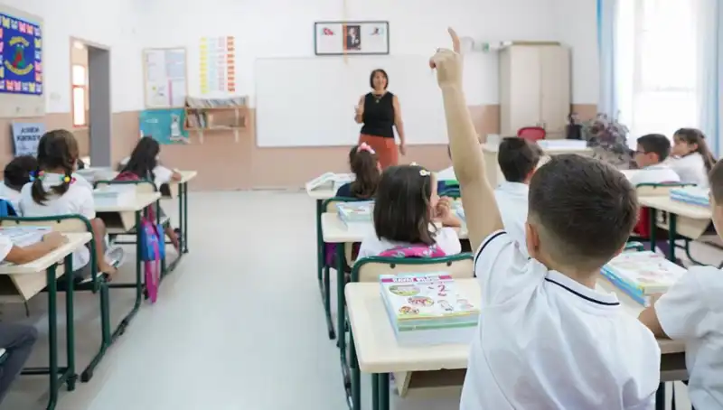 Nisan Sonu Öğretmenlerin Ek Ders Ücretleri Bayramda Hesaplarda Olacak mı?