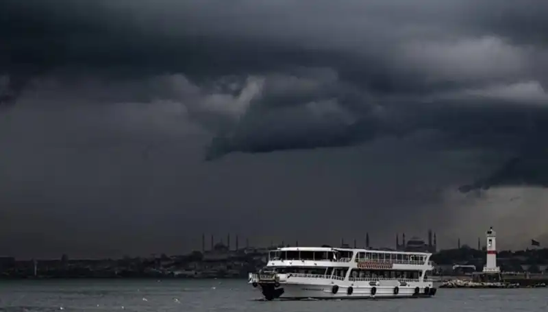 İstanbul ve Çevresinde Sağanak Yağış Uyarısı: Hava Durumu Değişiyor!