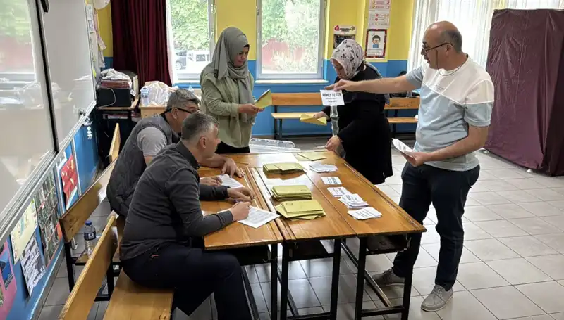 Mahalle ve Köylerde Seçim Heyecanı: 405 Yerleşim Yeri Yeni Muhtarlarını Seçti
